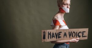 découvrez les droits de licenciement qui vous protègent lors d'une rupture de contrat. informez-vous sur vos droits, indemnités et procédures à suivre pour garantir une séparation équitable avec votre employeur.