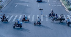 découvrez l'avenir de la mobilité avec notre guide complet sur les véhicules électriques. explorez les avantages, les technologies innovantes et le développement durable offerts par ces automobiles écologiques, tout en faisant le plein d'informations sur les meilleures options disponibles sur le marché.