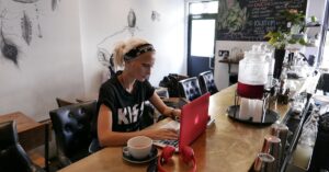 découvrez l'univers passionnant de l'entrepreneuriat : conseils, astuces et témoignages pour inspirer les futurs entrepreneurs à lancer leurs projets et réussir dans le monde des affaires.