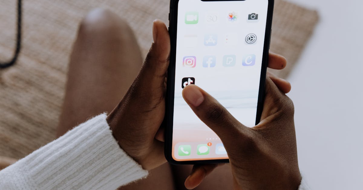découvrez tiktok, la plateforme de vidéos courtes qui vous permet de partager votre créativité et de vous divertir avec des millions d'utilisateurs à travers le monde. rejoignez la tendance, créez vos propres vidéos et explorez le contenu varié qui fait le succès de cette application dynamique!